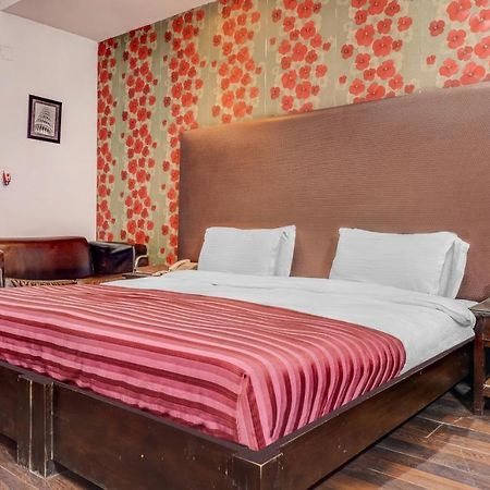 Hotel Chalet New Delhi Ngoại thất bức ảnh
