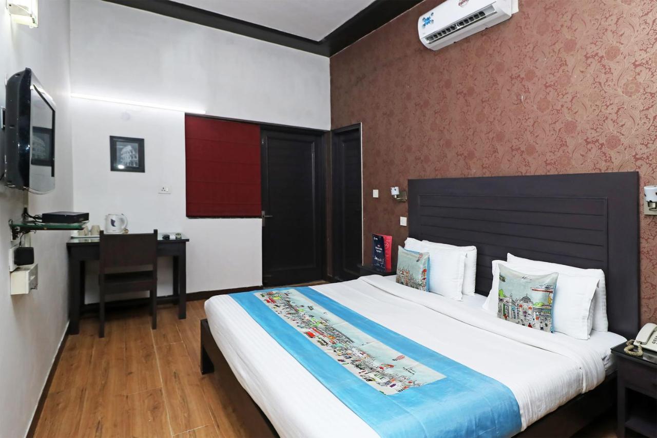 Hotel Chalet New Delhi Ngoại thất bức ảnh