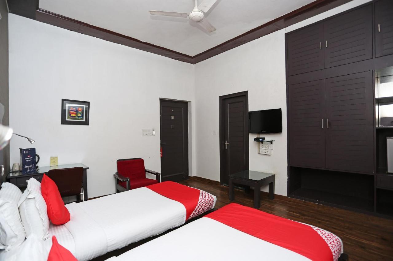 Hotel Chalet New Delhi Ngoại thất bức ảnh