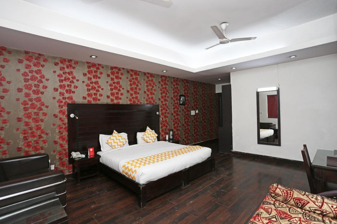 Hotel Chalet New Delhi Ngoại thất bức ảnh