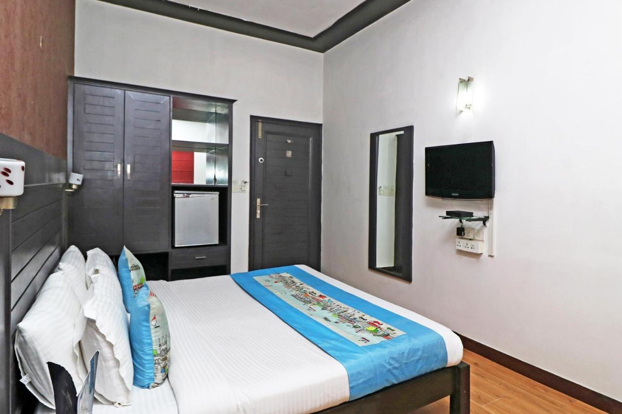 Hotel Chalet New Delhi Ngoại thất bức ảnh