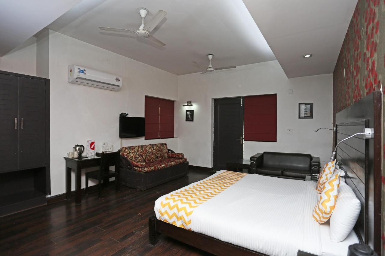 Hotel Chalet New Delhi Ngoại thất bức ảnh