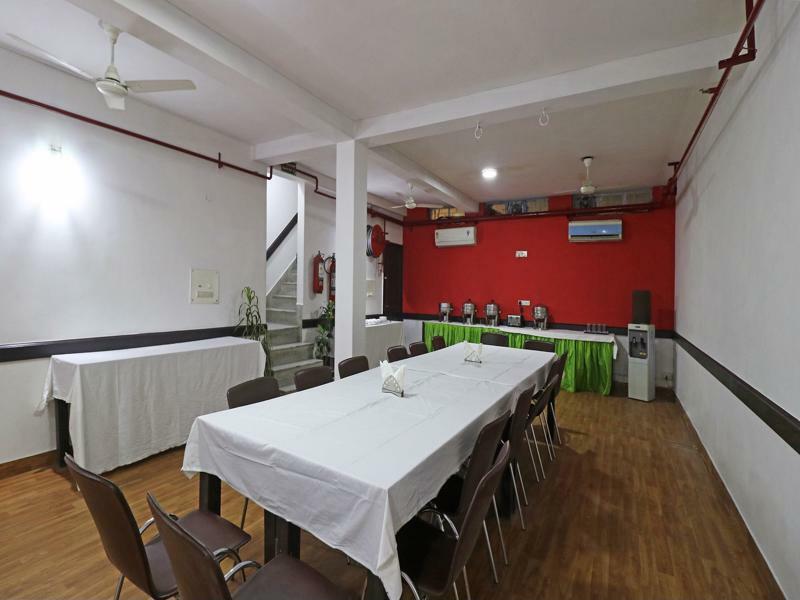 Hotel Chalet New Delhi Ngoại thất bức ảnh