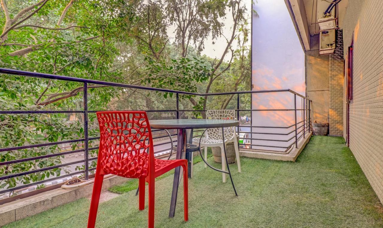 Hotel Chalet New Delhi Ngoại thất bức ảnh