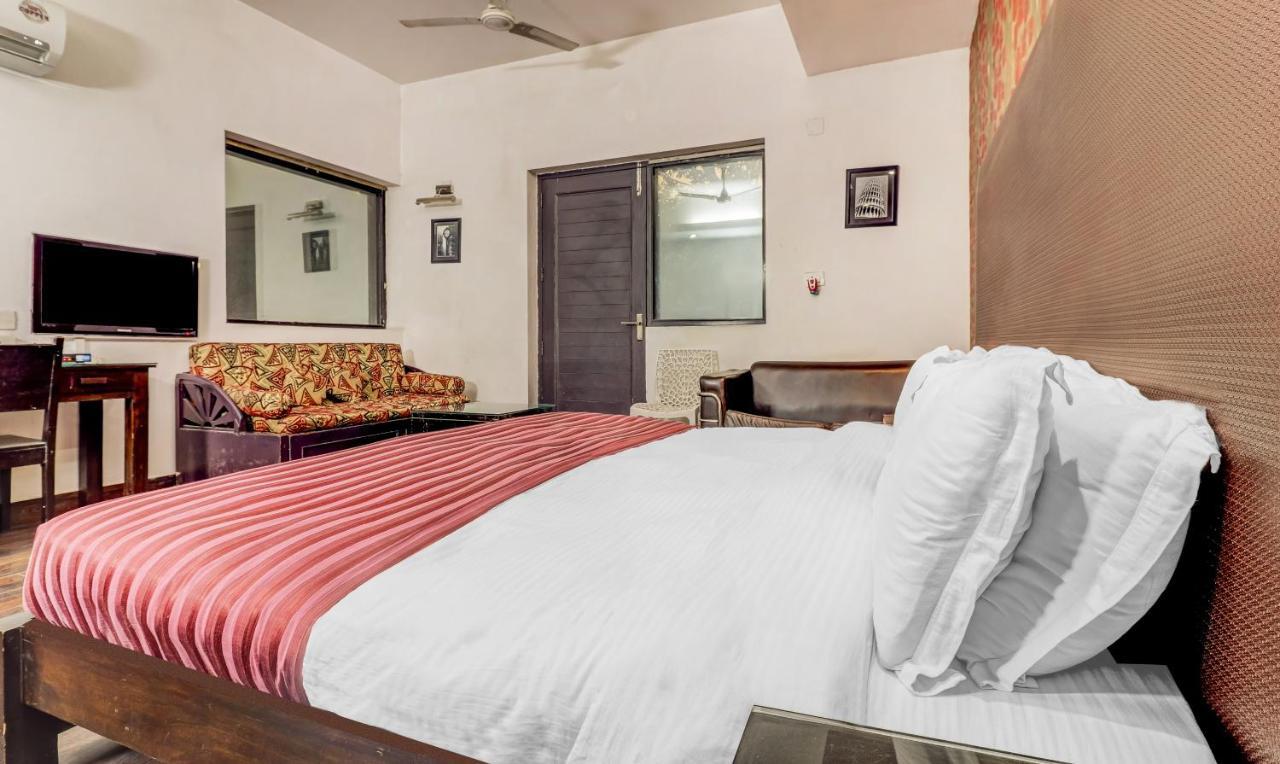 Hotel Chalet New Delhi Ngoại thất bức ảnh