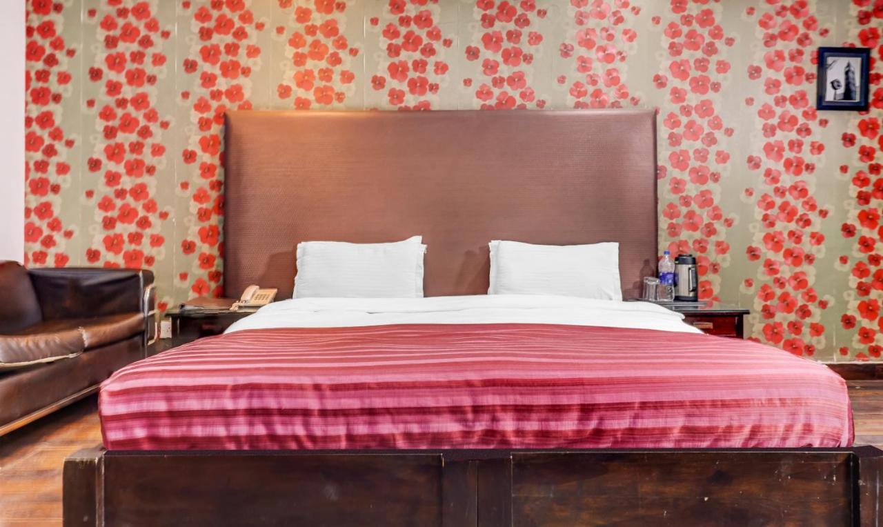 Hotel Chalet New Delhi Ngoại thất bức ảnh
