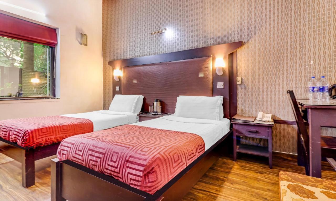Hotel Chalet New Delhi Ngoại thất bức ảnh