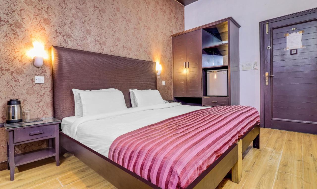 Hotel Chalet New Delhi Ngoại thất bức ảnh